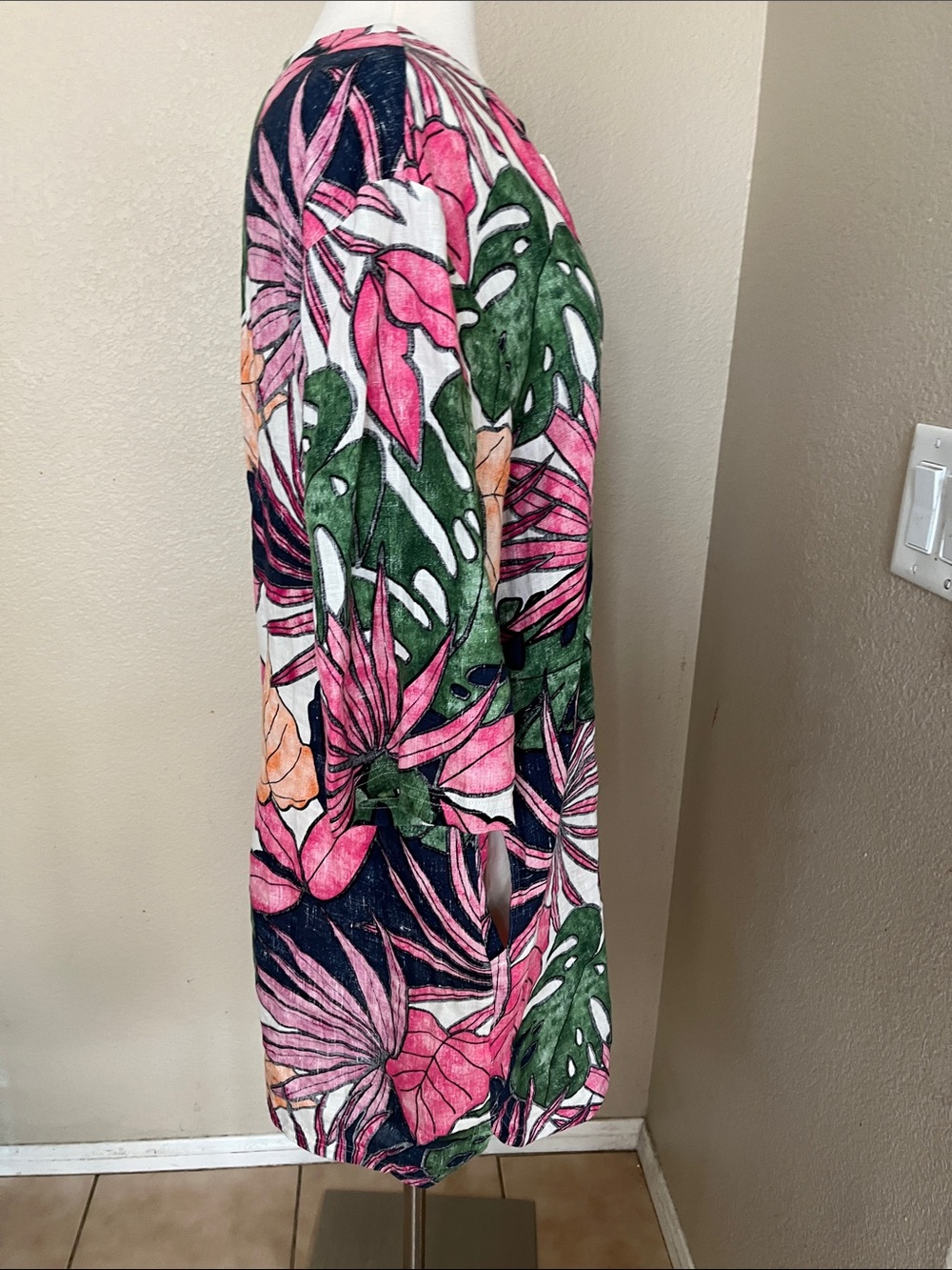 Tommy Bahama Tropical 100% linen dress SZ L - Picture 3 of 10